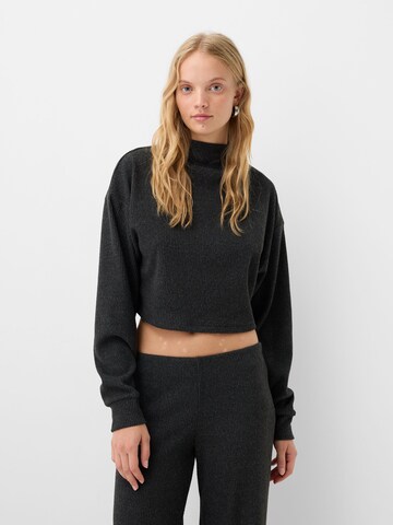 Bershka Sweater in Grey: front