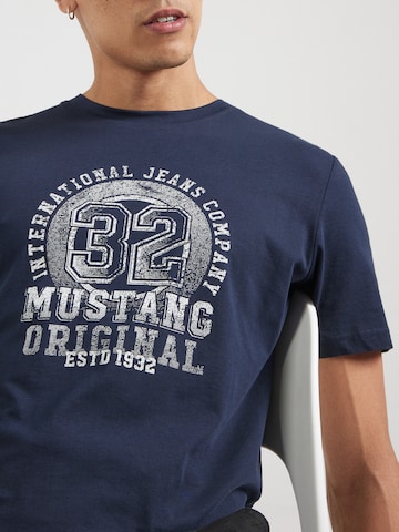 MUSTANG Футболка 'Austin' в Синий