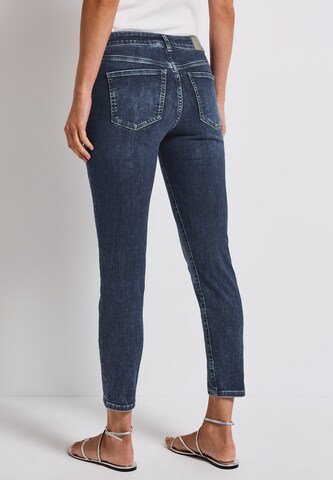 STREET ONE Slimfit Jeans in Blau