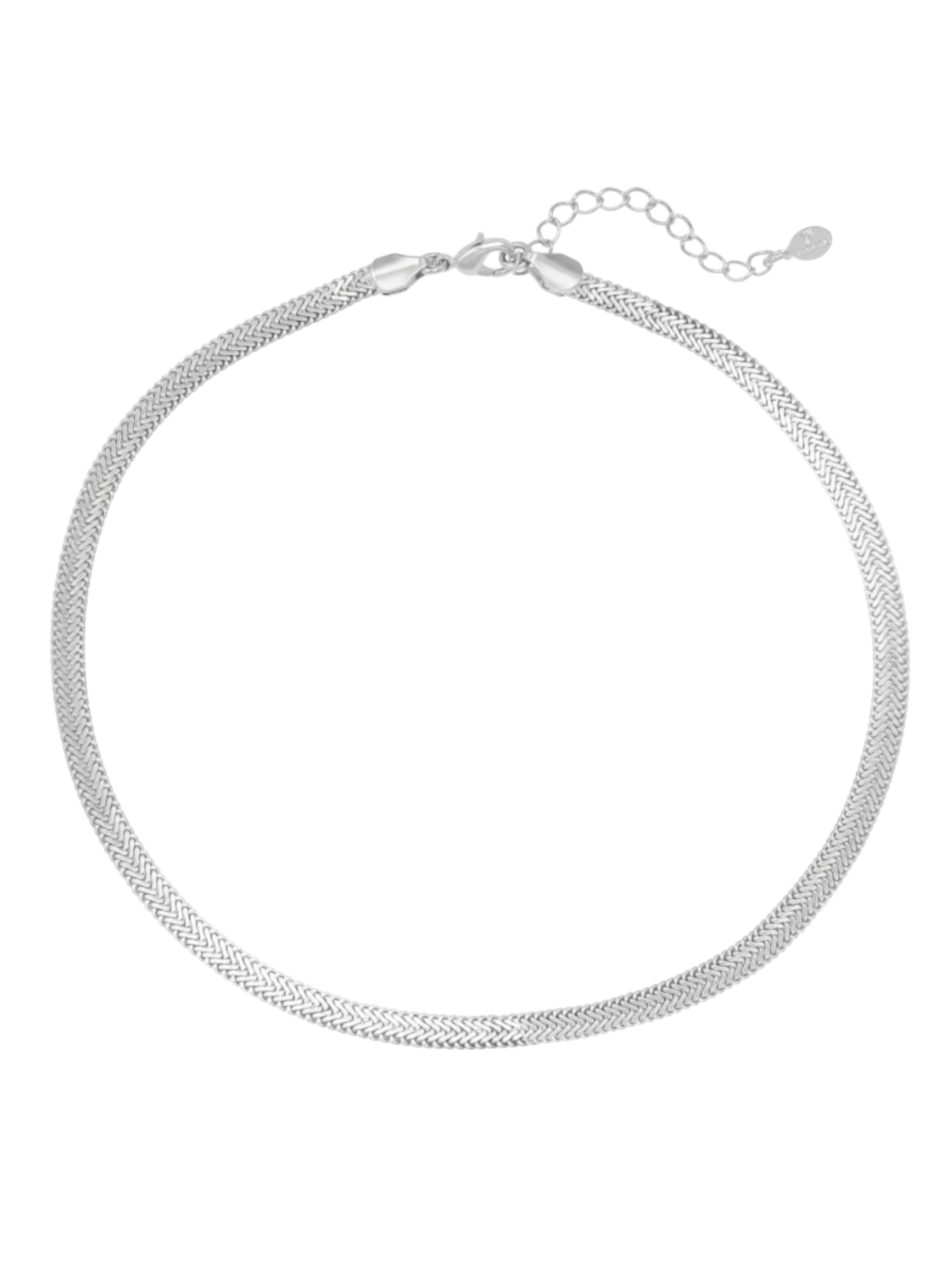 La Moda Me Necklace 'Nelli' in Silver: front