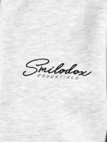 Smilodox Sweatjacke 'Enara' in Grau
