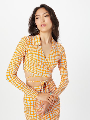 ABOUT YOU x Antonia Blouse 'Irina' in Orange: front