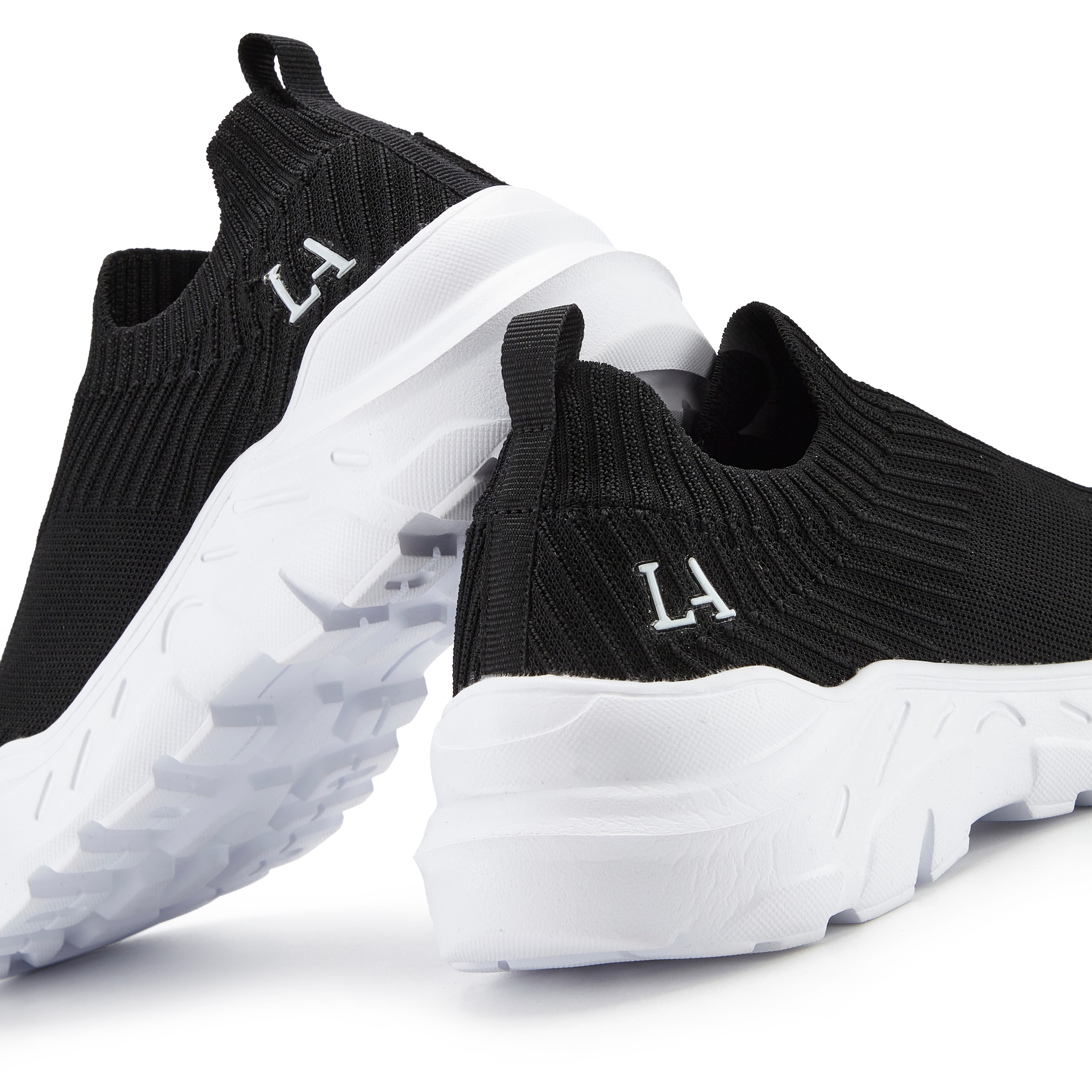 LASCANA Slip-Ons in Black