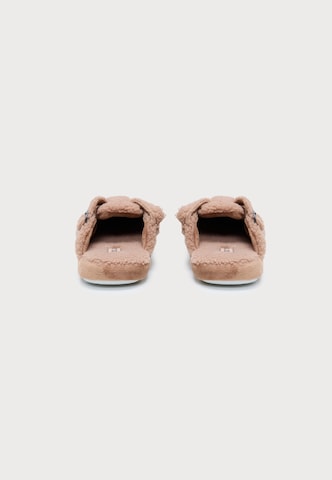 ABOUT YOU - Zapatillas de casa 'Nala' en marrón