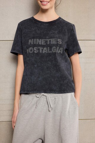 Tricou de la Trendyol pe gri
