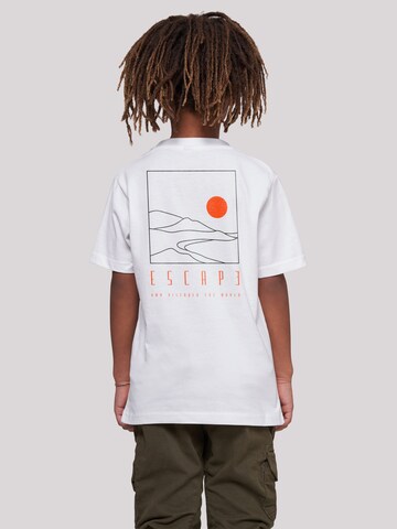 T-Shirt 'Escape Discover the World Landscape' F4NT4STIC en blanc