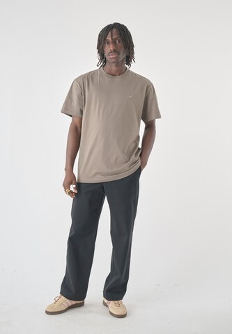 Cleptomanicx T-Shirt 'Ligull Boxy 2' in Braun