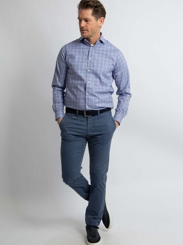 Steppin' out Regular fit Button Up Shirt in Blue