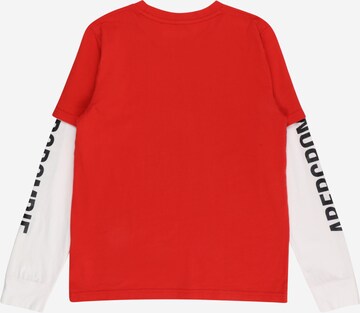 T-Shirt Abercrombie & Fitch en rouge