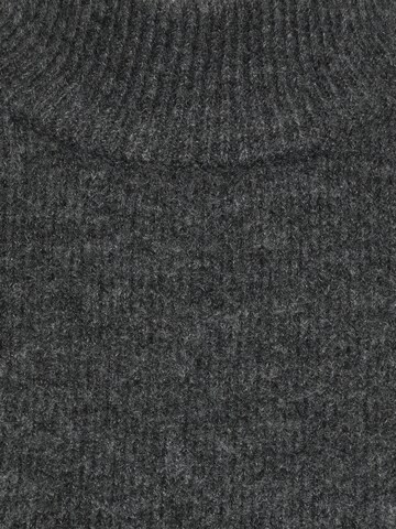 Vero Moda Petite Neulepaita 'VMIRIS' värissä harmaa