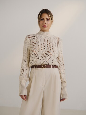 Guido Maria Kretschmer Women Sweater 'Elissa' in White: front