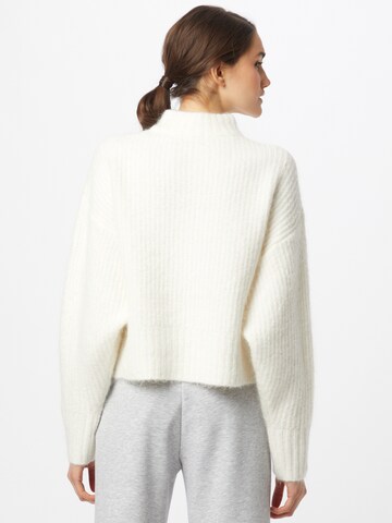 Pullover 'Kira' di Gina Tricot in bianco