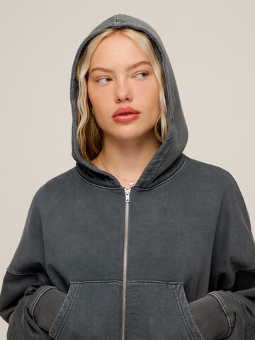 Veste de survêtement Cheyenne Ochsenknecht en gris