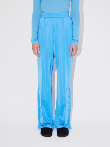 Pantaloni 'Franka' de la LeGer by Lena Gercke pe albastru: față