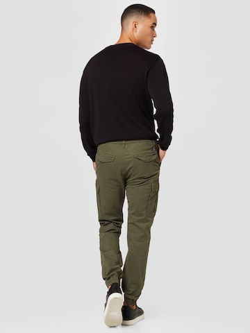 Vintage Industries Tapered Cargo trousers 'VINCE' in Green