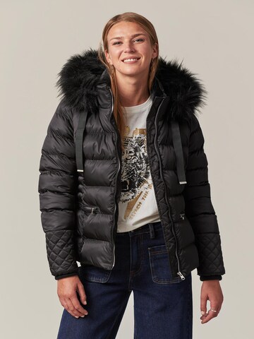 Veste mi-saison 'Ginnie' Deeluxe en noir : devant