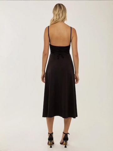 Hiccup - Vestido em preto: frente
