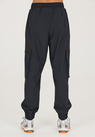 SOS Tapered Cargo Pants 'Salonga' in Black