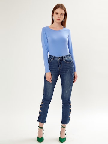 Influencer Shirt in Blau