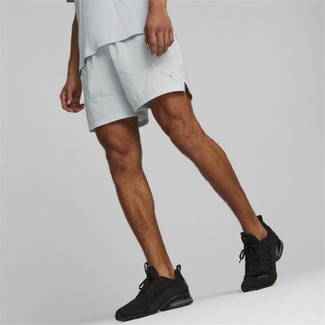 Regular Pantalon de sport PUMA en gris : devant