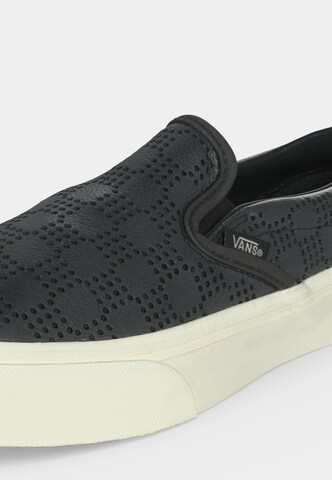 VANS Slip-Ons 'CLASSIC' in Black: side