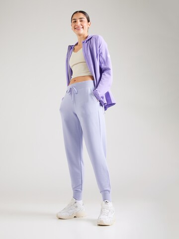 SKECHERS Tapered Sporthose 'RESTFUL' in Lila