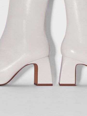 Bottines Bershka en blanc