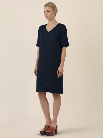 APART Kleid in Blau