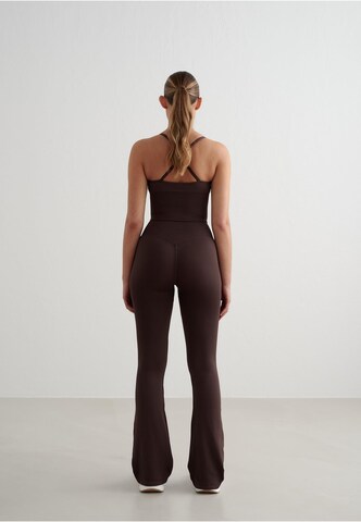 Flared Leggings di Aim'n in marrone