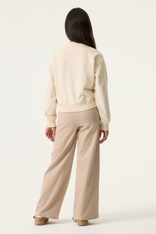 GARCIA Sweatshirt i beige