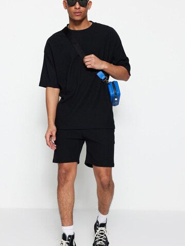 Trendyol Shirt in Black