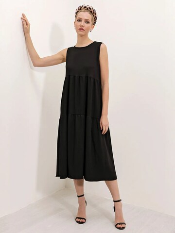 Bigdart Dress in Black
