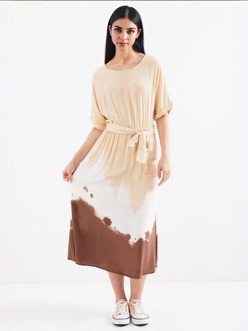 Bigdart Dress in White