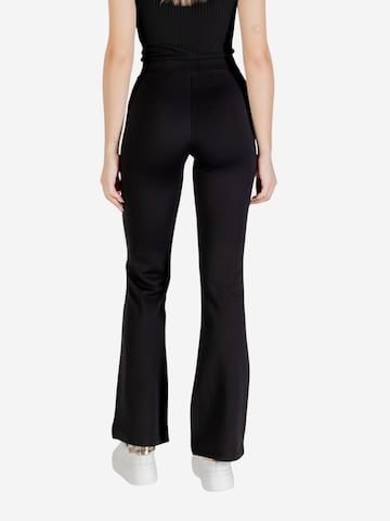 JDY Boot cut Pants 'JDYPRETTY FLARE PANT JRS NOOS 15196908' in Black