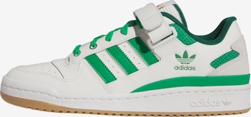 ADIDAS ORIGINALS Sneakers low 'Forum' i hvit: forside