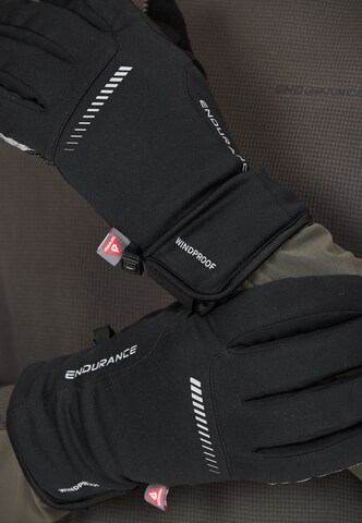 ENDURANCE Sporthandschoenen 'Slaten' in Zwart
