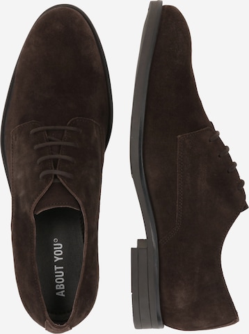 ABOUT YOU - Zapatos con cordón en marrón