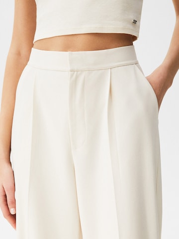 Regular Pantalon Pull&Bear en blanc