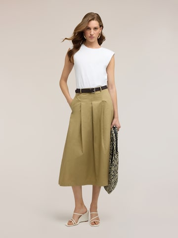 Robe MOTIVI en beige