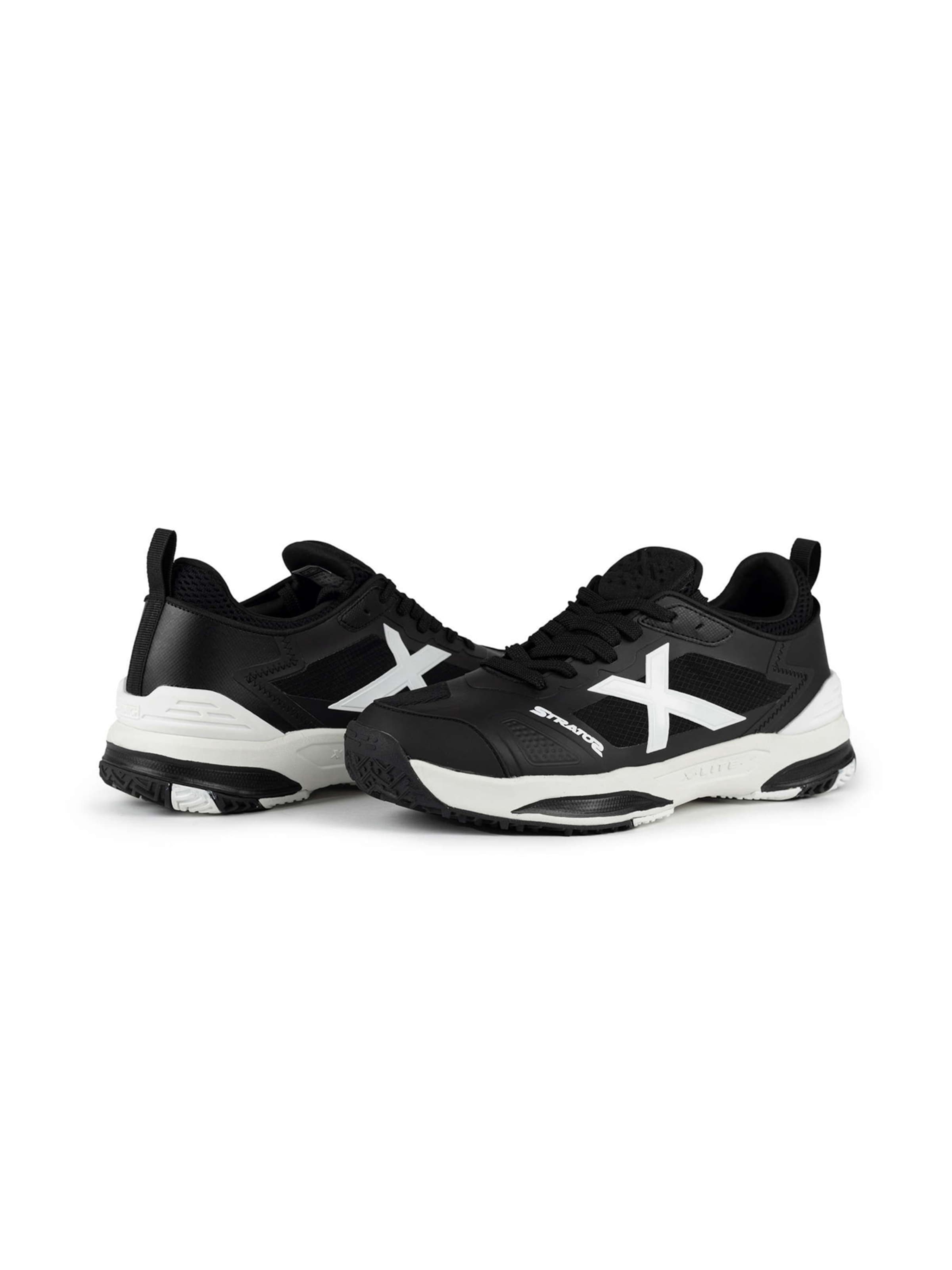 MUNICH Ниски маратонки ' STRATOS UNISEX ' в черно