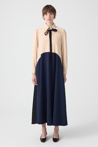 Touche Prive Jurk in Beige: voorkant