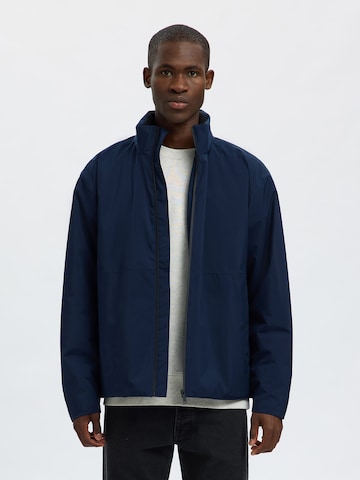 SELECTED Performance Jacket 'SLHAIDOR URBAN TECH' in Blue: front