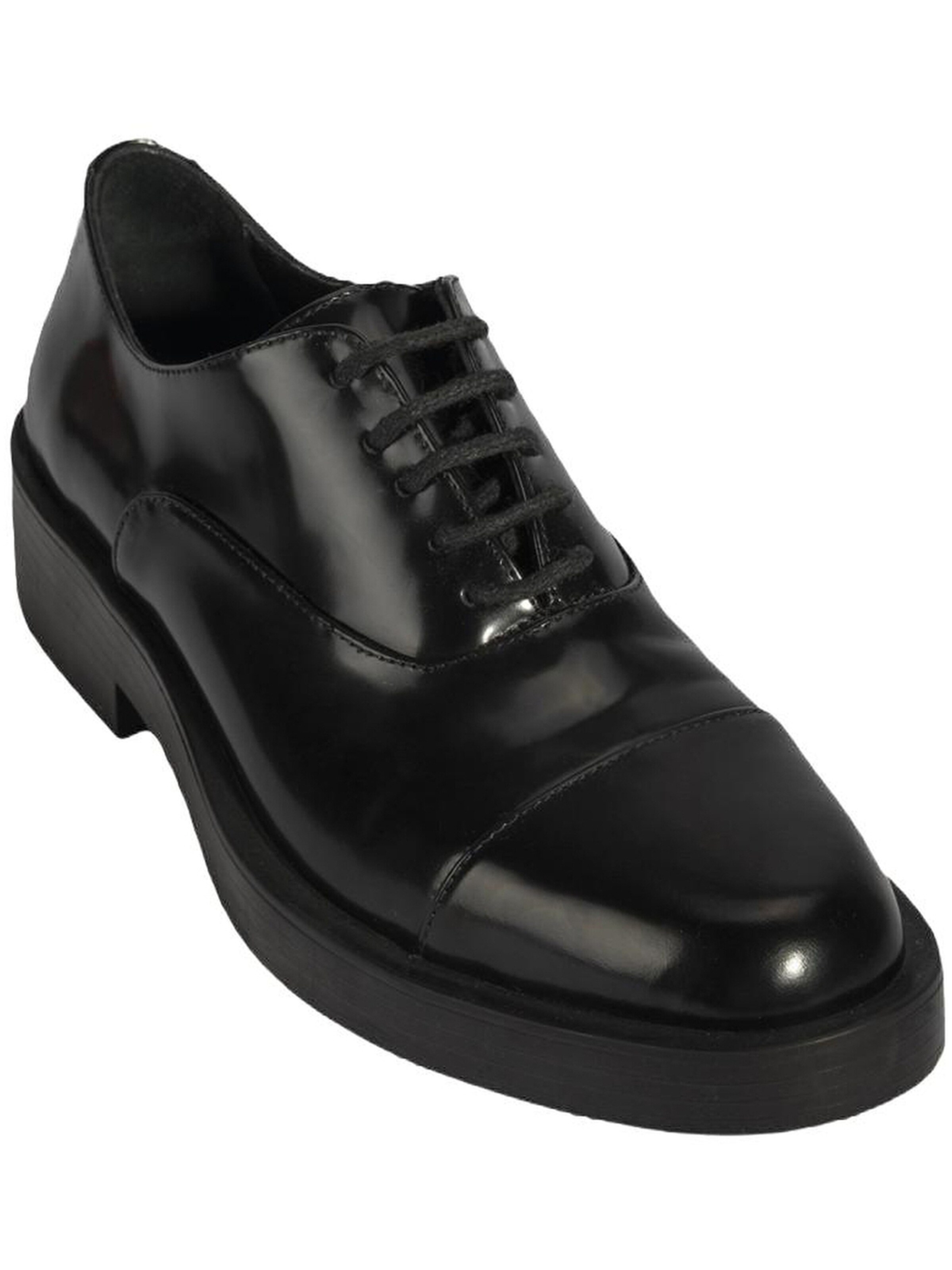 Desa Classic Flats in Black: front