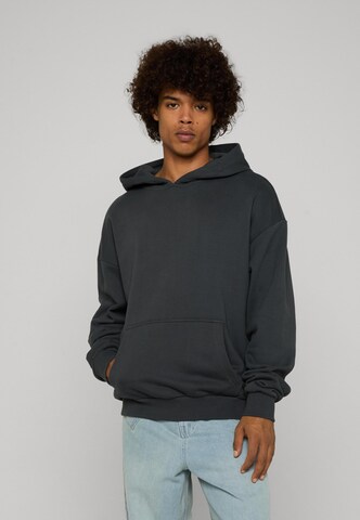 Thug Life Sweatshirt in Grey