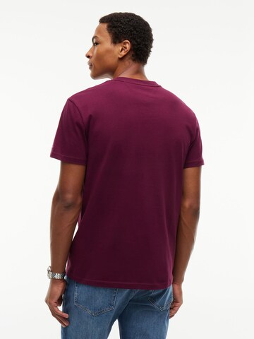 Tricou de la Tommy Jeans pe mov
