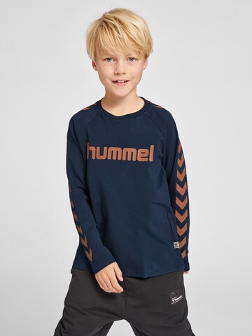 Hummel Shirt in Blau: Vorderseite