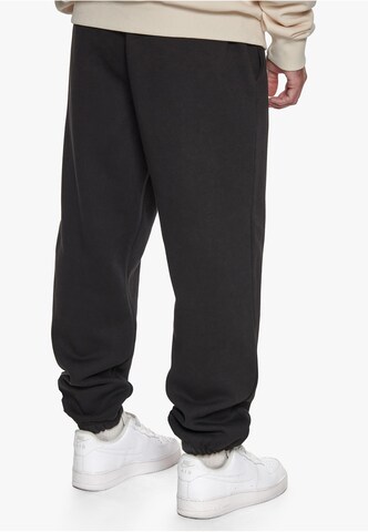 Dropsize Loose fit Pants in Black
