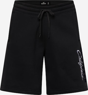 HOLLISTER Regular Trousers in Black: front