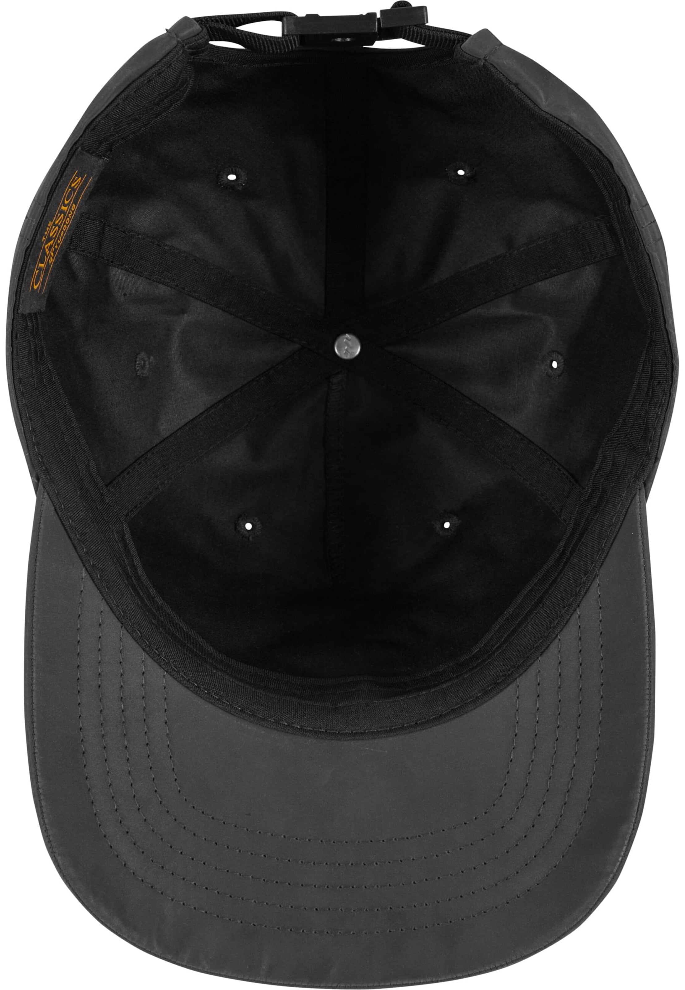 Flexfit Cap in Black