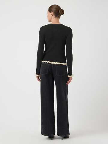 Pullover di YAS in nero